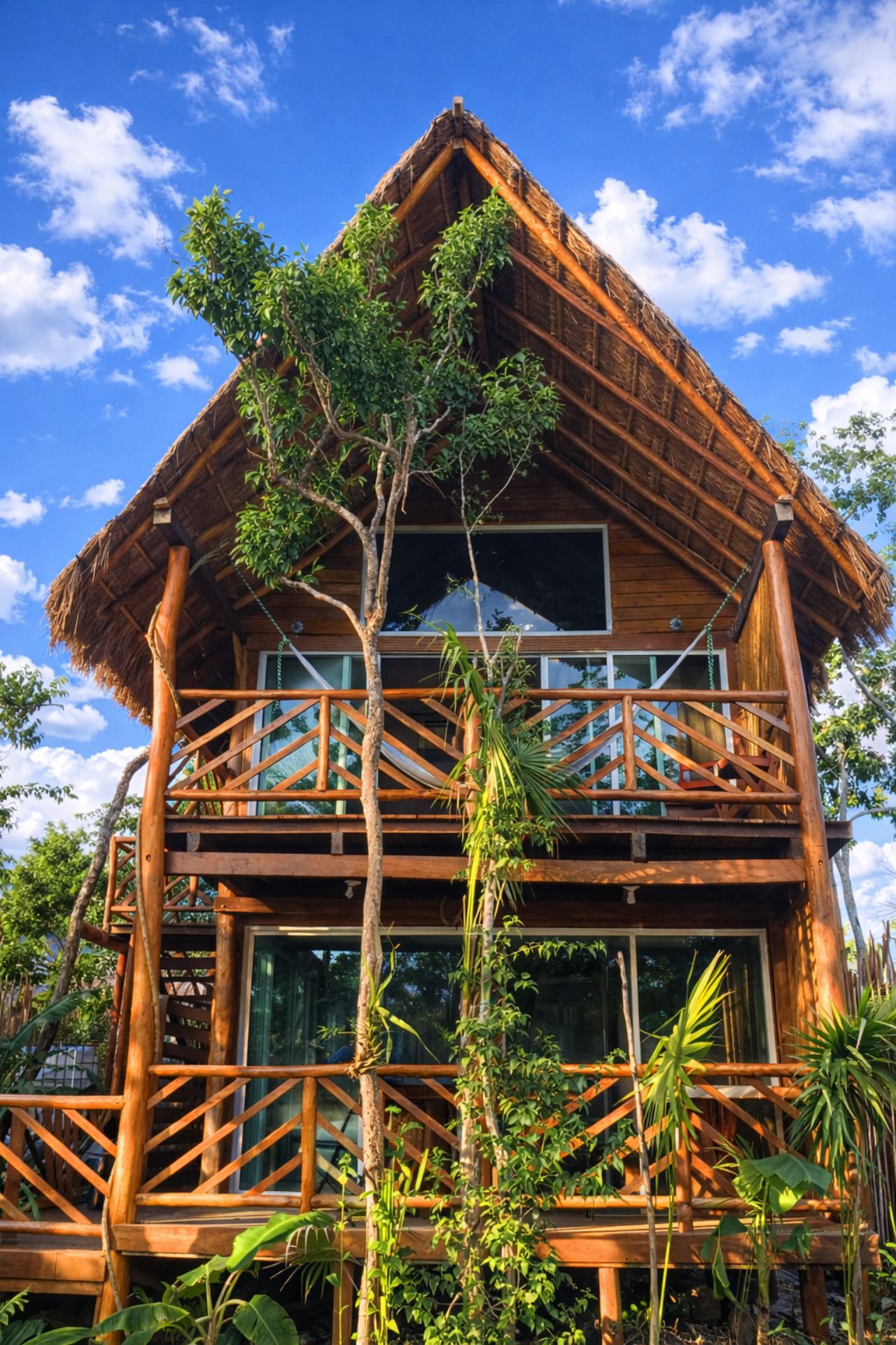 construcción de palapa en Riviera Maya